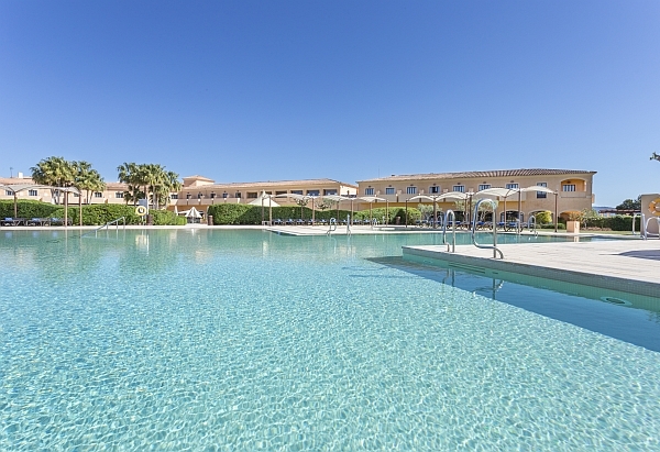 Übersicht Hotel Golfkurse Son Antem Mallorca mit Pool