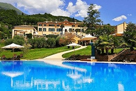 Hotel Madrigale Panoramic Blick Pool 