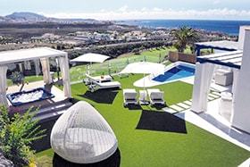 Pool Terrasse Meer am Hotel